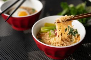 鲜湿速食面怎么保存与食用？先看储存条件，再看煮制要求